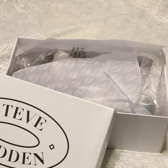 Steve Madden Natallia Black Sandal - Picture 4 of 5